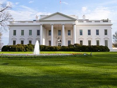 Белый дом: США могут ввести санкции против организаторов кибератаки на серверы Демократической партии