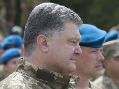Порошенко о событиях 2014 года: Трагедия произошла не потому, что мы парад проводили, а потому, что агрессор вторгся на нашу землю