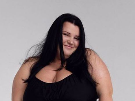 ﻿alyona alyona показала тіло в купальнику