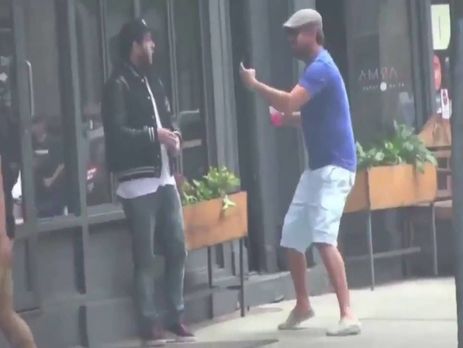 ДиКаприо разыграл Джона Хилла, прикинувшись его фанатом. Видео