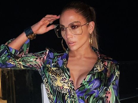 Лопес позировала в объятиях дочери своего жениха