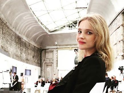 Водянова показала фигуру после пятых родов