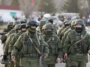 После разрешения Минобороны Украины на применение оружия "самооборона" Крыма отступила