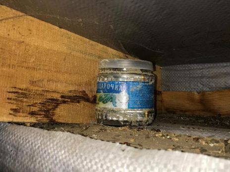 Судье, который прятал взятку в банке из-под горошка, избрали меру пресечения