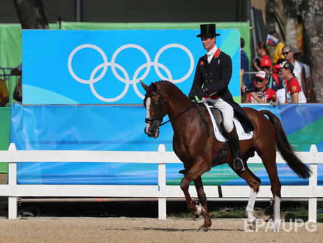 На Олимпиаде зачет по выездке лошадей возглавил британец, который 10 месяцев назад был в искусственной коме