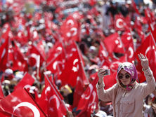 На митинг сторонников Эрдогана в Стамбуле пришло более миллиона человек