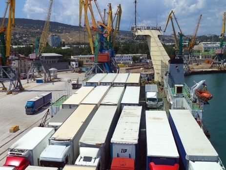 Оператор Керченской переправы просит туристов отложить поездки в Крым