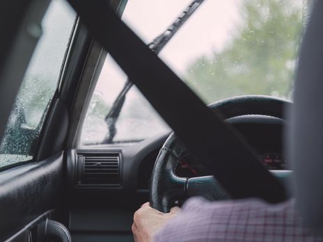 В Украине ввели наказание за нарушение правил перевозки детей. Нужно ли покупать автокресло, как ездить в такси с детьми и большие ли штрафы?