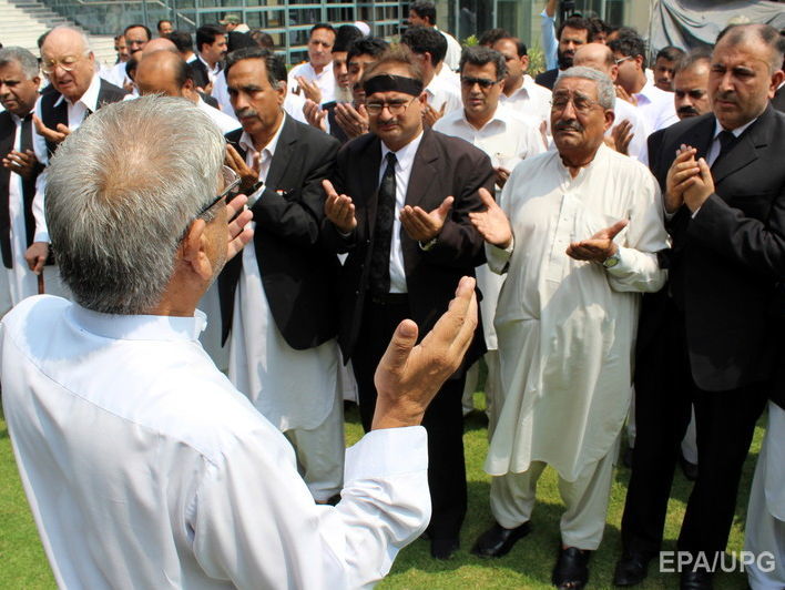 Адвокаты Пакистана объявили трехдневный бойкот из-за теракта в Кветте