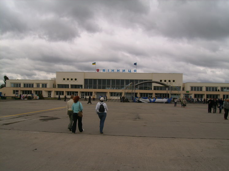 ﻿У Вінниці на реконструкцію аеропорту хочуть витратити у чотири рази більше, ніж передбачено цільовою програмою – ЗМІ
