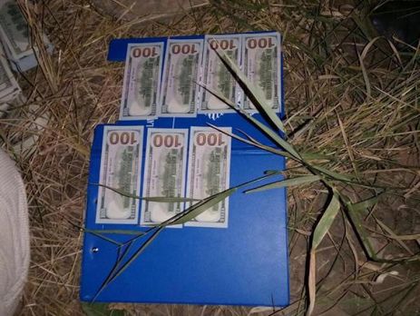 Детективы НАБУ в Киеве задокументировали факт получения взятки в $150 тысяч судьей районного суда