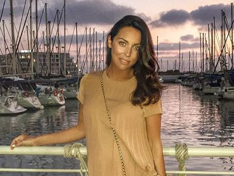 Алсу показала 