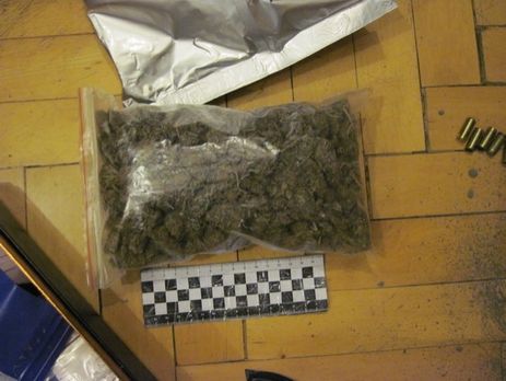 В Голосеевском районе столицы задержали киевлянина с наркотиками и гранатой