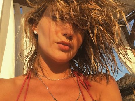 Глюк'оZа продемонстрировала объятия с мужем