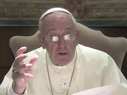 Папа Франциск уверен, что спорт может привести к миру во всем мире. Видео