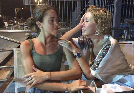 Успенская поделилась детским снимком своей дочери