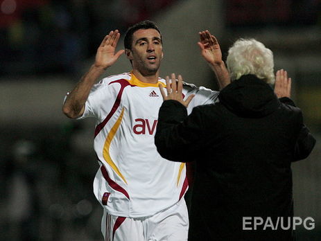 Турецкие власти обвинили в терроризме экс-игрока футбольной сборной Шукюра – СМИ