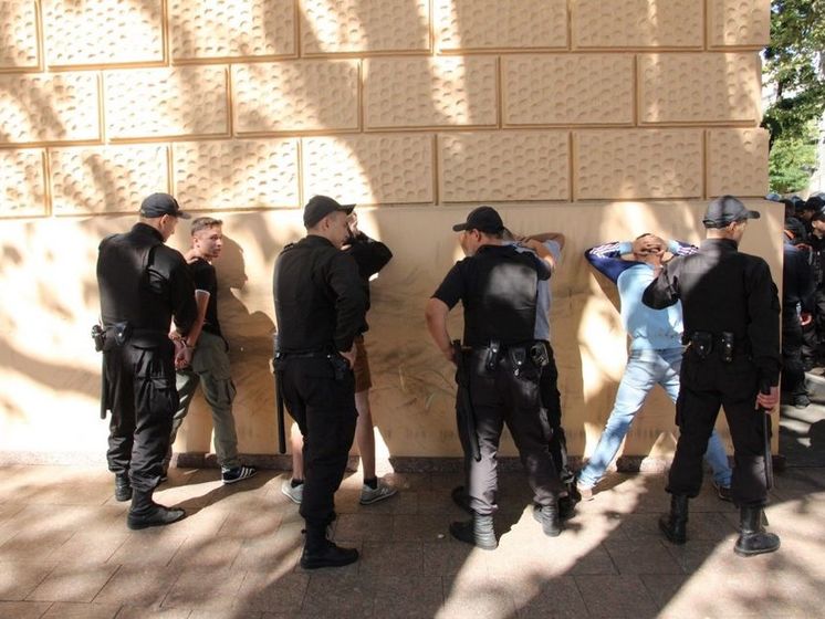Полицейские задержали 20 человек после Марша равенства в Одессе