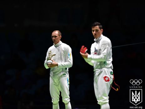 Украинская мужская команда по фехтованию на шпагах вышла в полуфинал Олимпиады, обыграв россиян