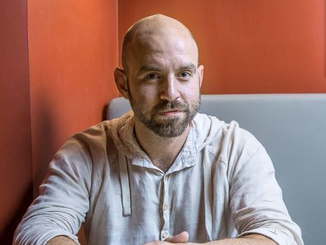 Россия пытается загнать под ружье классиков. Мол, если хочешь восхищаться Чеховым и Чайковским – будь добр радоваться Крыму, Донбассу и чтить скрепы