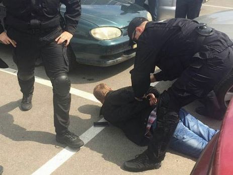  Чиновника Госфискальной службы в Харькове задержали на взятке в 500 тыс. грн