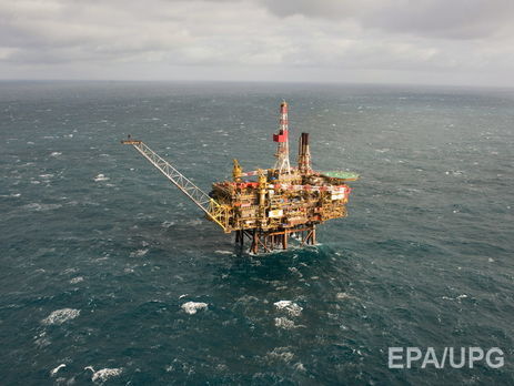 Стоимость нефти удерживается выше $48 за баррель