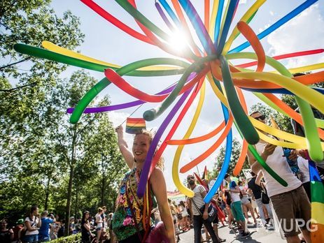 В Лондоне сотни представителей ЛГБТ-сообщества устроили 