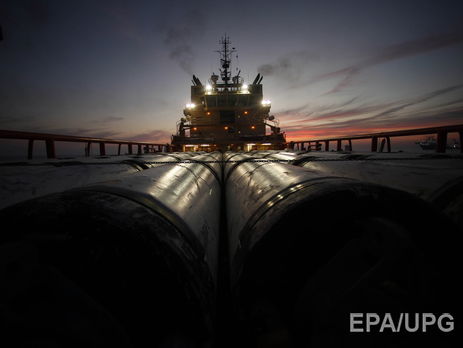 Цена на нефть опустилась ниже $49 за баррель