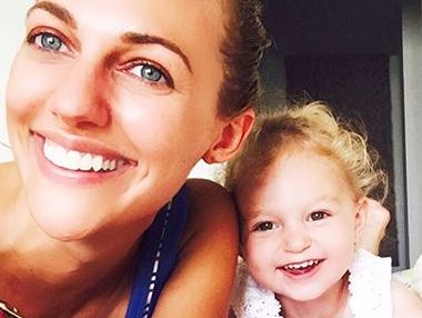 Узерли показала подросшую дочь