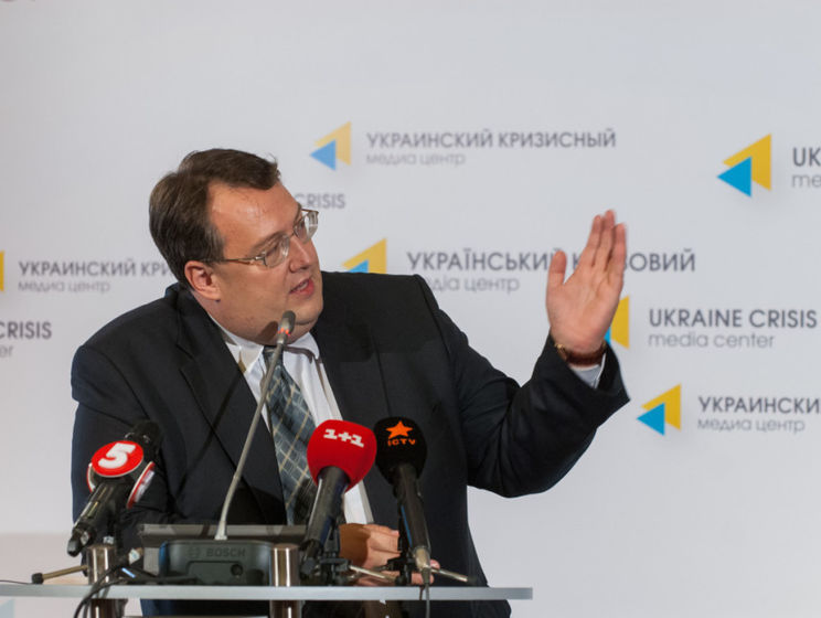 Антон Геращенко: На сегодняшний день Украина совершенно беззащитна не только в военной, но и в информационной сфере