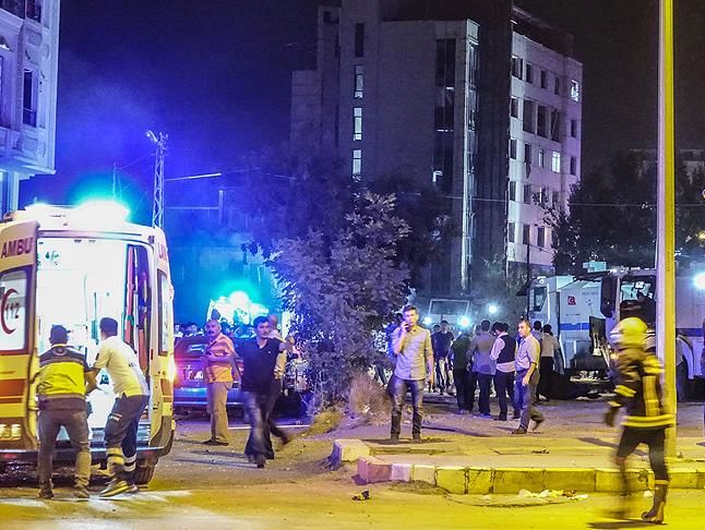 Турецкие правоохранители задержали подозреваемого в организации взрыва возле полицейского участка