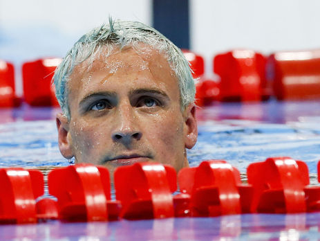 Американских пловцов в Бразилии сняли с самолета