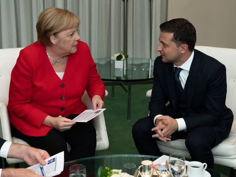Зеленський провів телефонну розмову з Меркель 28 листопада