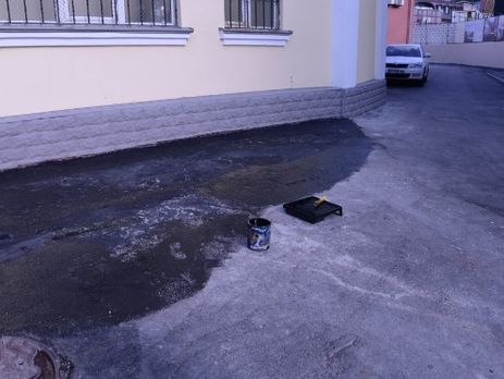 К приезду Порошенко в Харькове покрасили асфальт – СМИ