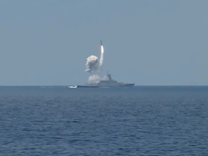 Россия нанесла ракетные удары по Сирии из Средиземного моря. Видео