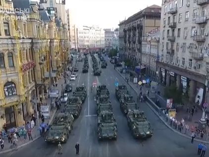 Журналисты показали репетицию парада ко Дню Независимости с высоты птичьего полета. Видео