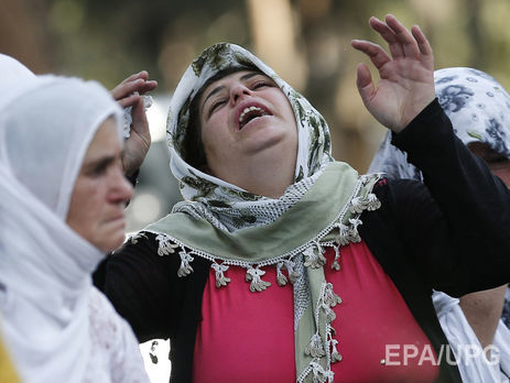 Жители Турции скорбят о жертвах взрыва на свадьбе в Газиантепе. Фоторепортаж