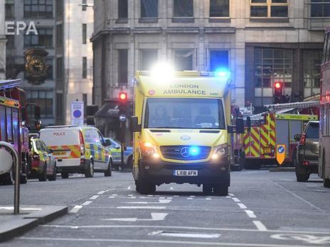 На Лондонском мосту мужчина с ножом напал на прохожих. Фоторепортаж