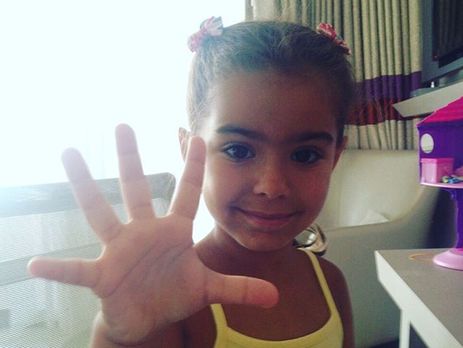 Дочь Ани Лорак отдыхает с бабушкой 