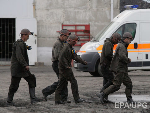 Не получавшие зарплату с мая 2015 года ростовские шахтеры объявили голодовку