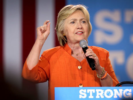 Опрос: Клинтон увеличила отрыв от Трампа до 12%