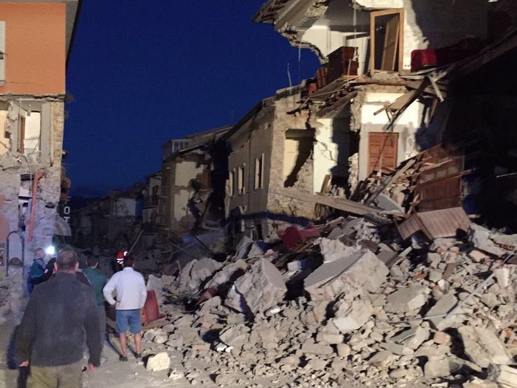 Землетрясение в Италии. Мэр Аматриче заявил о разрушении "половины города"