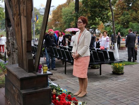 Посол США в Украине Йованович поздравила украинцев с Днем Независимости