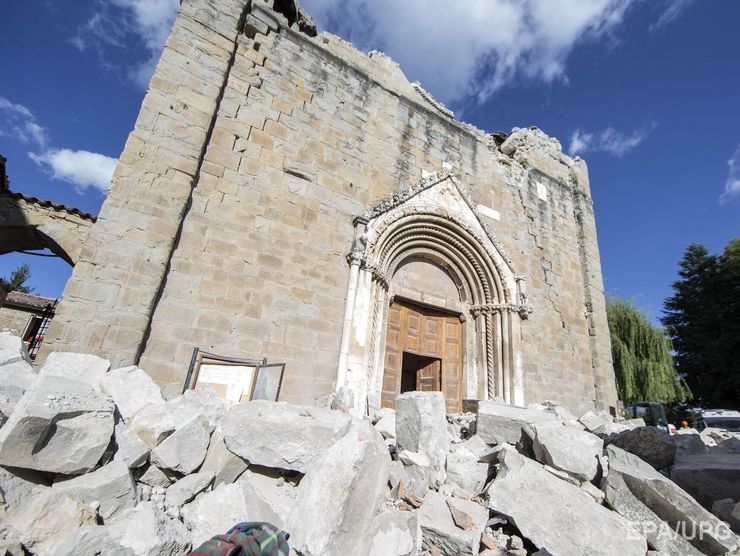 В Италии в результате землетрясения разрушены 293 исторических здания