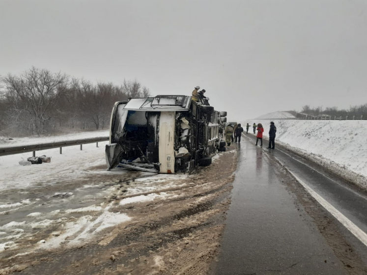В Воронежской области перевернулся автобус с украинцами, восемь человек травмированы