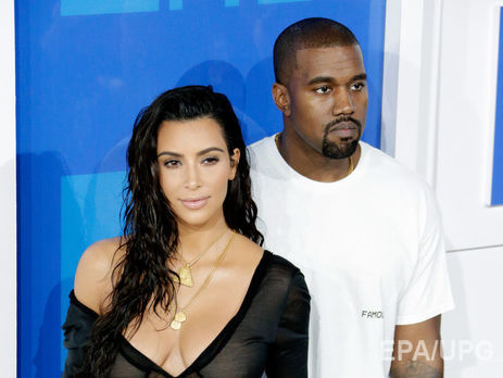 Кардашян, Уэст, Спирс, Бейонсе, Ора, Кэмпбелл вышли на красную дорожку MTV Video Music Awards. Фоторепортаж