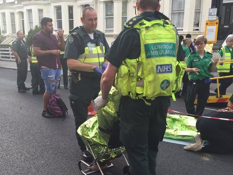 На карнавале в Лондоне произошла драка с поножовщиной, один человек при смерти