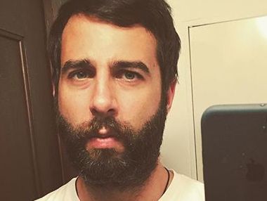 Ургант отрастил бороду