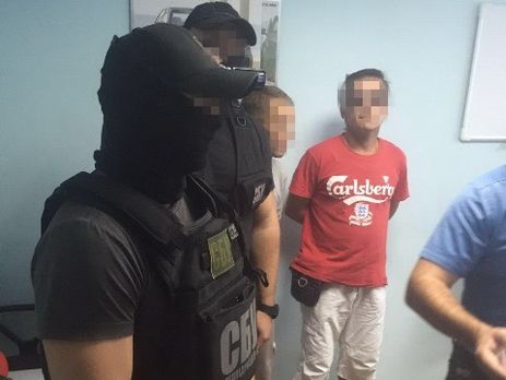 СБУ и ГПУ задержали трех прокуроров, которые требовали от бизнесмена $30 тыс.