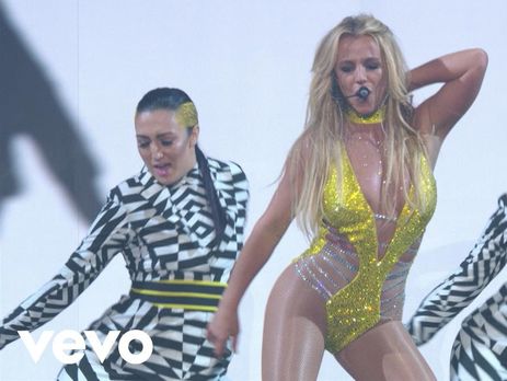 Выступление полуобнаженной Спирс на MTV Music Video Awards посмотрели почти 4 млн пользователей. Видео